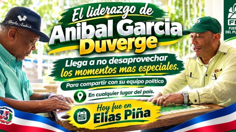 Garcia Duverge y Alberto Diaz echan una partida de domino mientras esperan a Leonel Fernandez en Elias Piña.